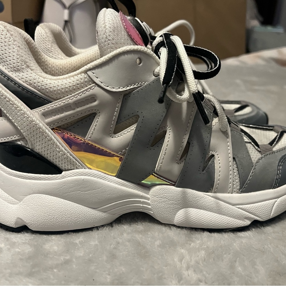 MICHAEL KORS HERO MIXED MEDIA TRAINER